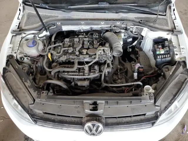 2016 VOLKSWAGEN GOLF S/SE  