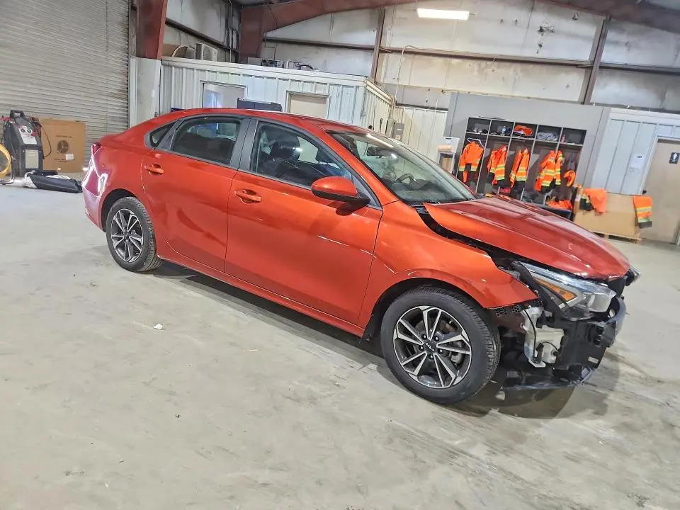 2022 KIA FORTE LXS  