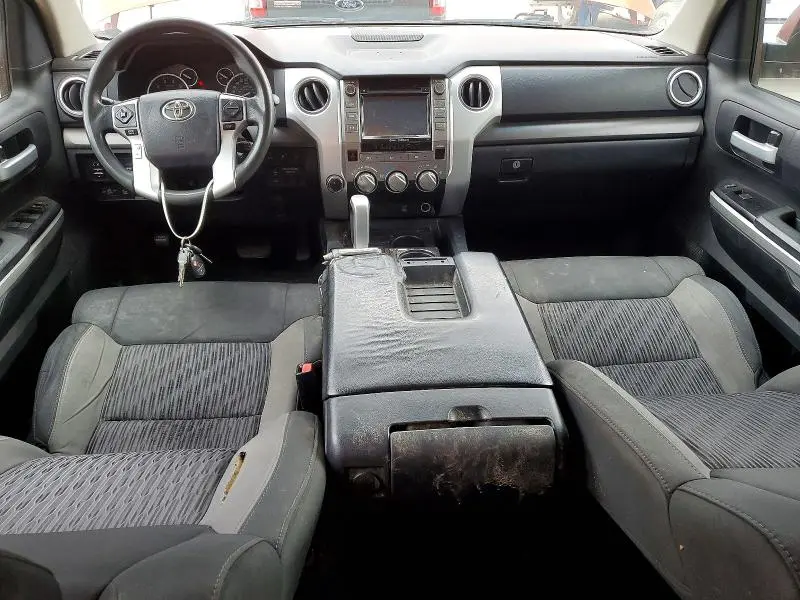 2017 TOYOTA TUNDRA SR5  