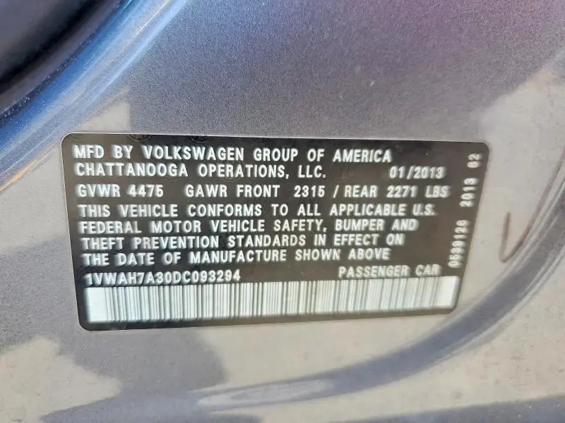 2013 VOLKSWAGEN PASSAT S  