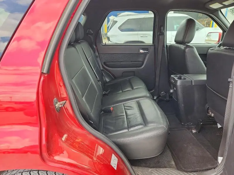 2011 FORD ESCAPE LIMITED  