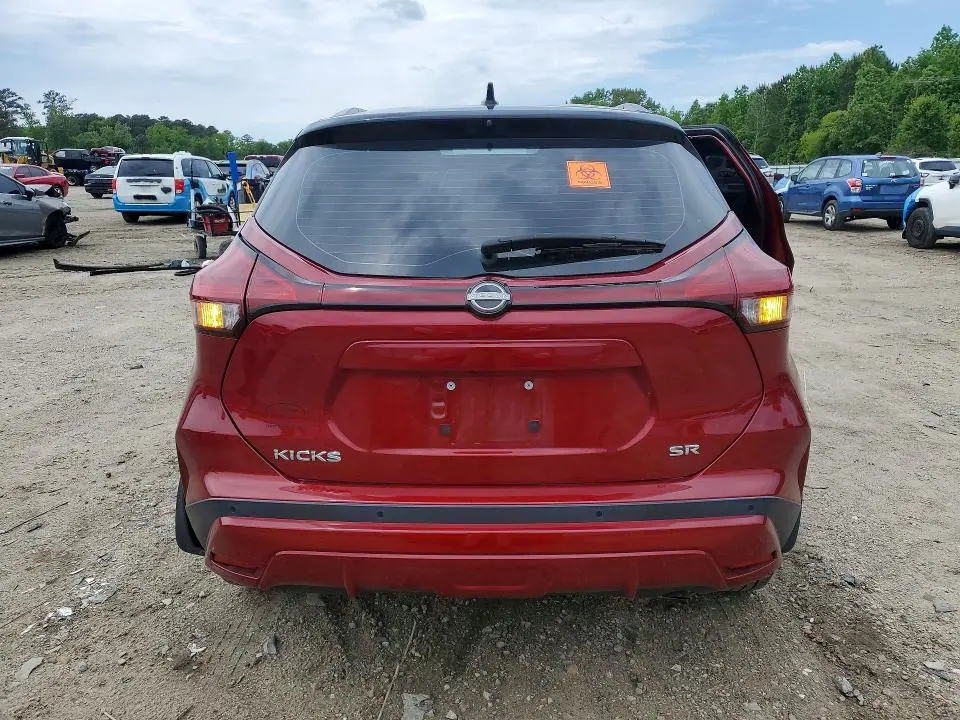 2024 NISSAN KICKS SR  