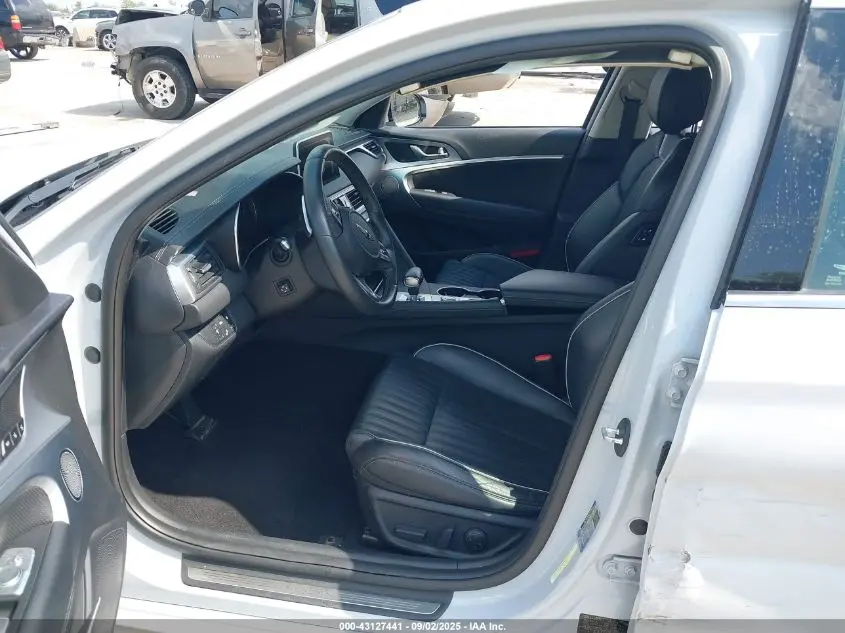 2020 GENESIS G70 2.0T RWD