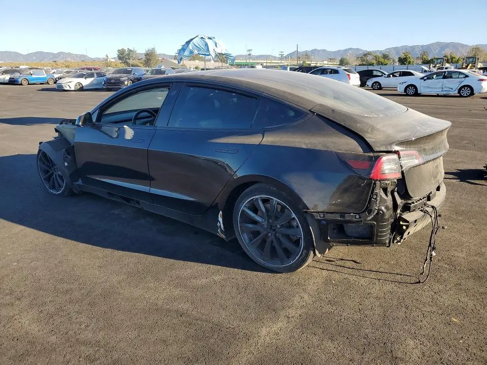 2018 TESLA MODEL 3   