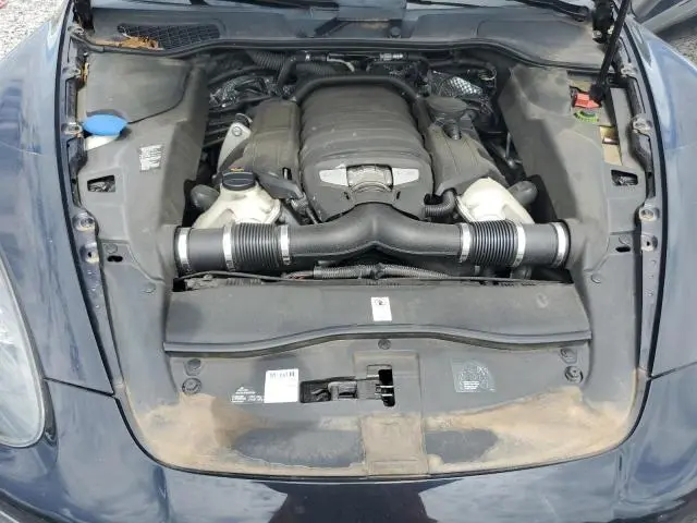 2013 PORSCHE CAYENNE GTS  