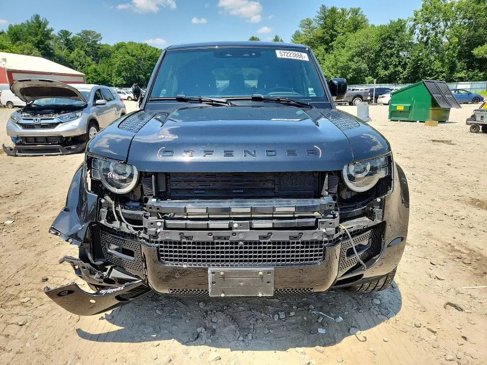 2024 LAND ROVER DEFENDER 110 X-DYNAMIC SE  