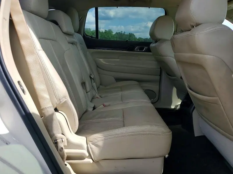 2013 LINCOLN MKT   