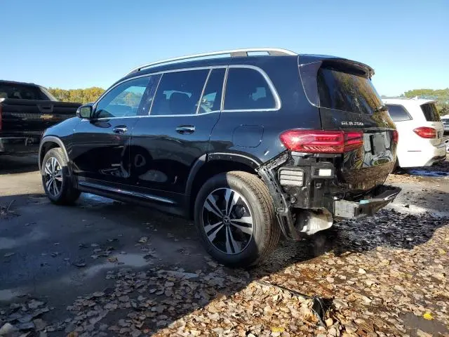 2025 MERCEDES-BENZ GLB 250 4MATIC  