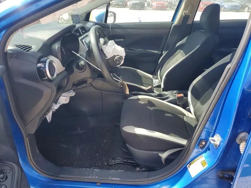 2021 NISSAN VERSA SV  