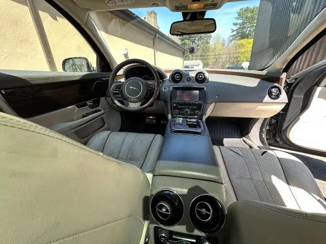 2011 JAGUAR XJL   
