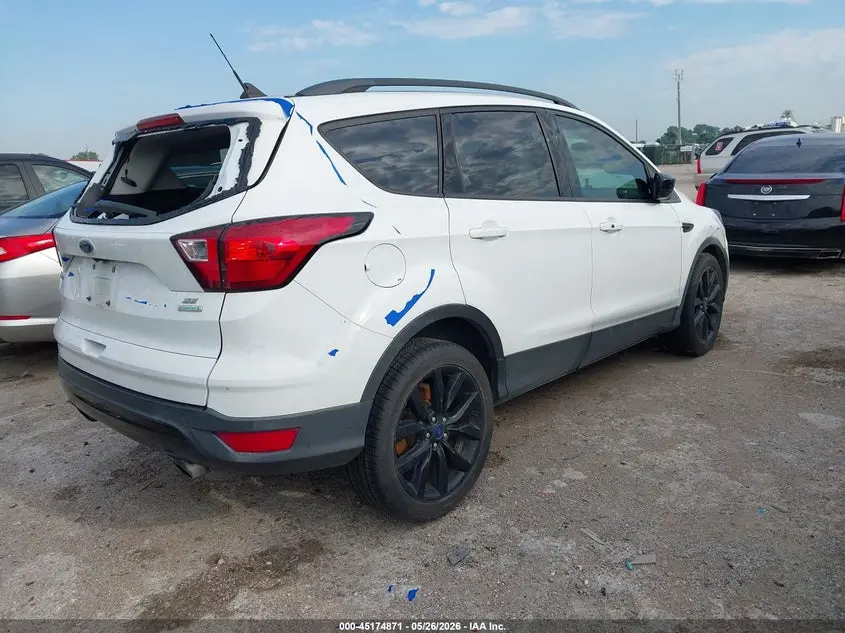 2019 FORD ESCAPE SE