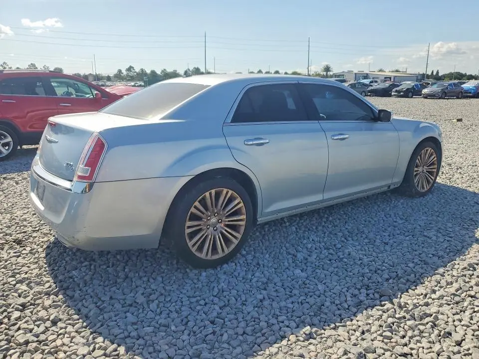 2013 CHRYSLER 300C   