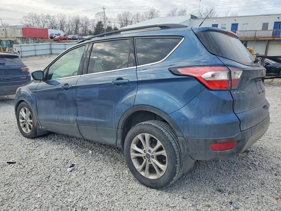 2018 FORD ESCAPE SE  