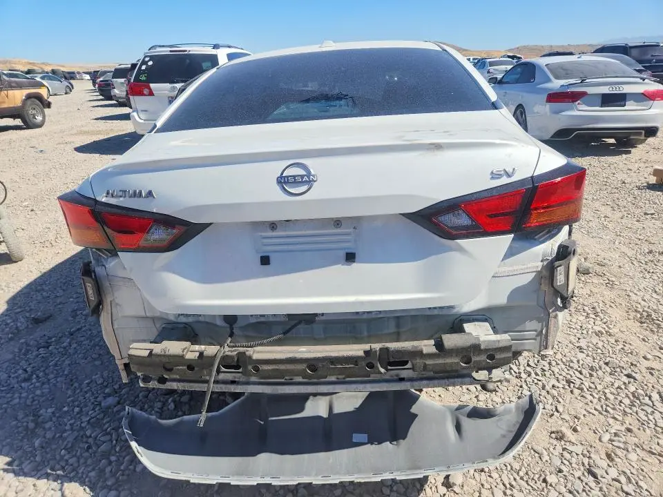 2023 NISSAN ALTIMA SV  