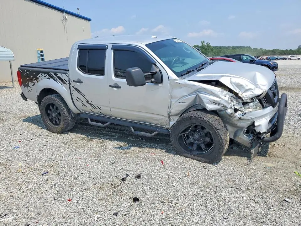 2014 NISSAN FRONTIER SV  