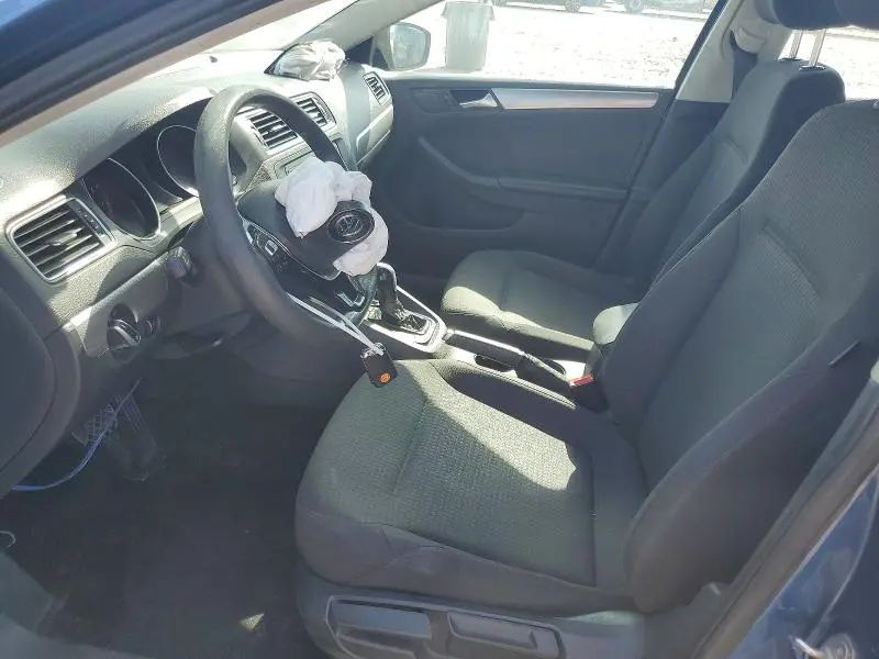 2015 VOLKSWAGEN JETTA SE  