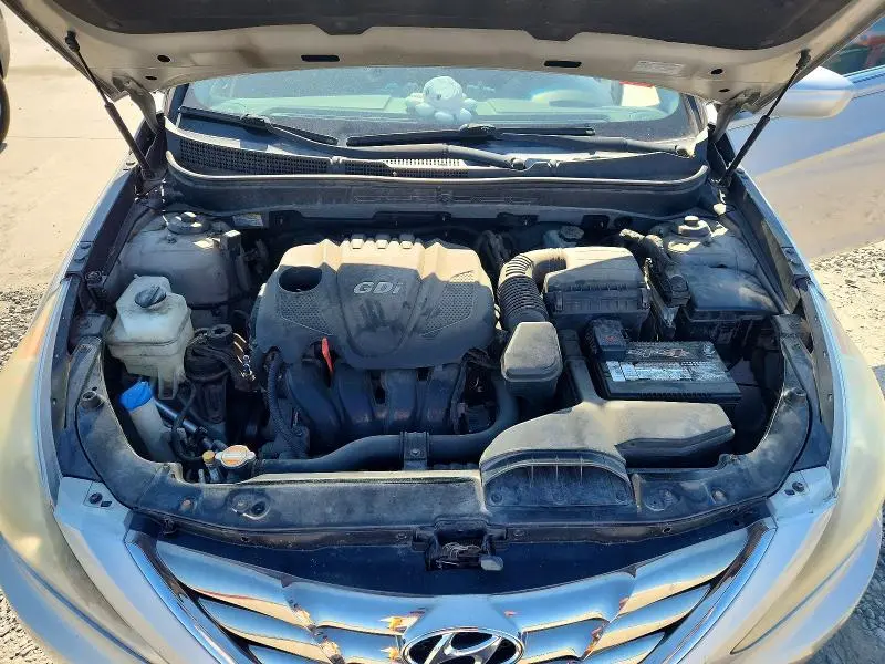 2011 HYUNDAI SONATA SE  