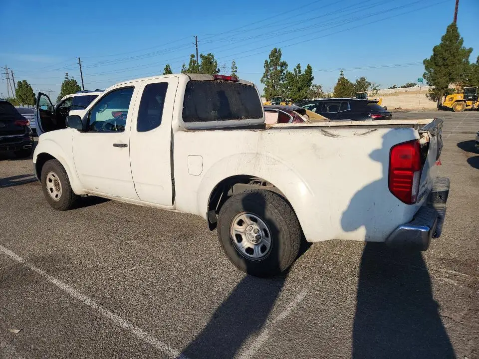 2015 NISSAN FRONTIER S  