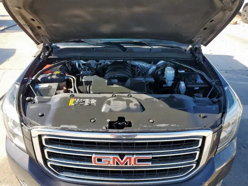 2017 GMC YUKON SLE  