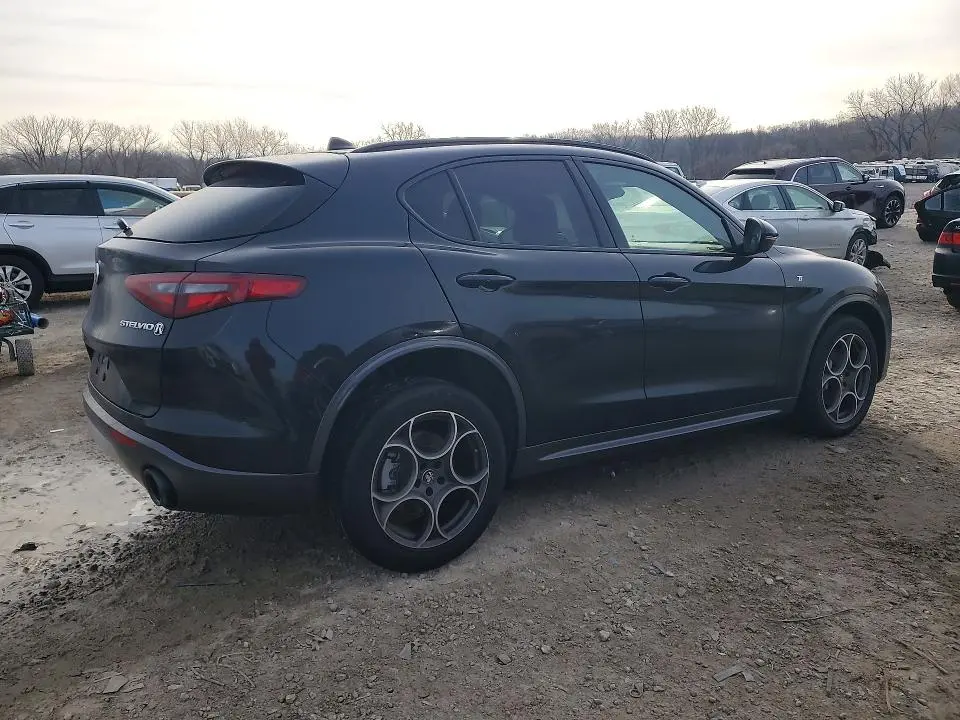 2023 ALFA ROMEO STELVIO TI  