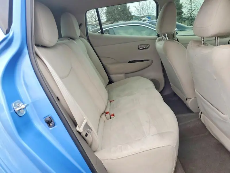 2012 NISSAN LEAF SV  