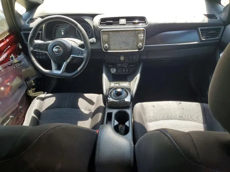 2022 NISSAN LEAF SV  