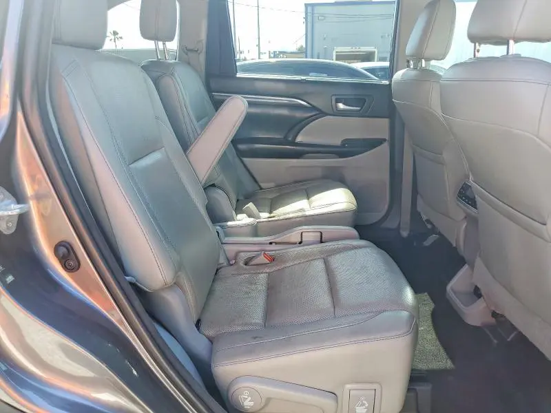 2018 TOYOTA HIGHLANDER LIMITED PLATINUM  