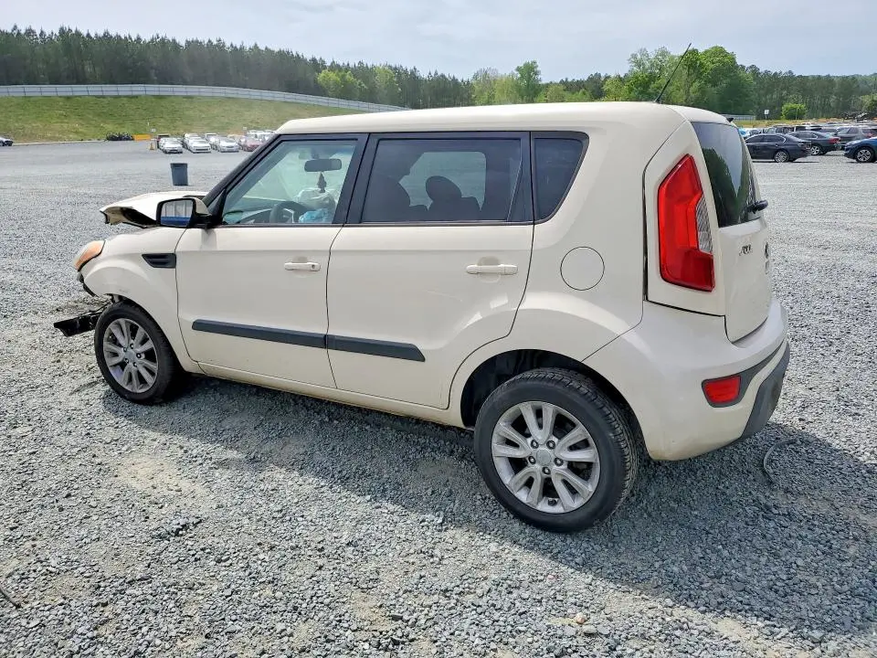 2013 KIA SOUL +  