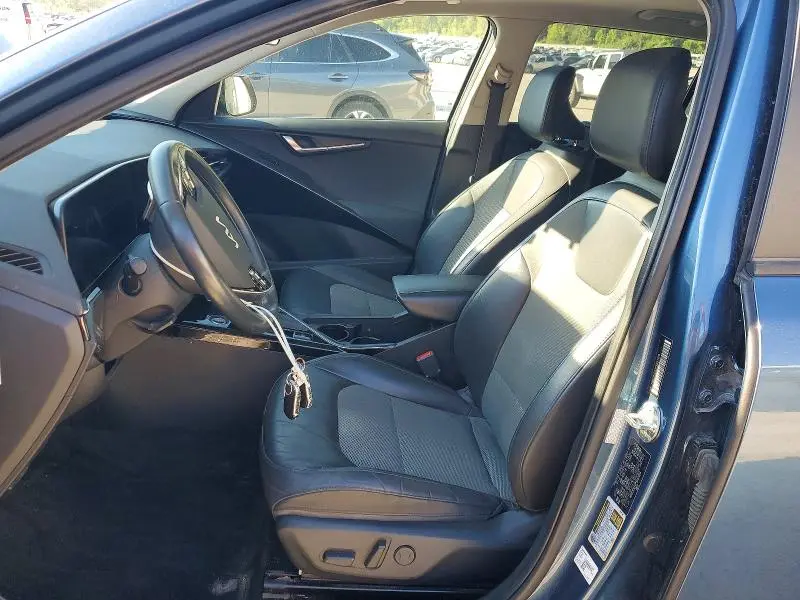 2023 KIA NIRO EX  
