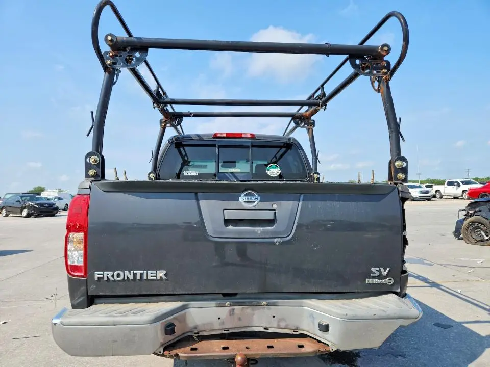 2014 NISSAN FRONTIER SV  