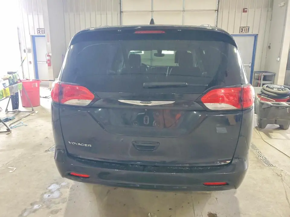 2021 CHRYSLER VOYAGER LXI  