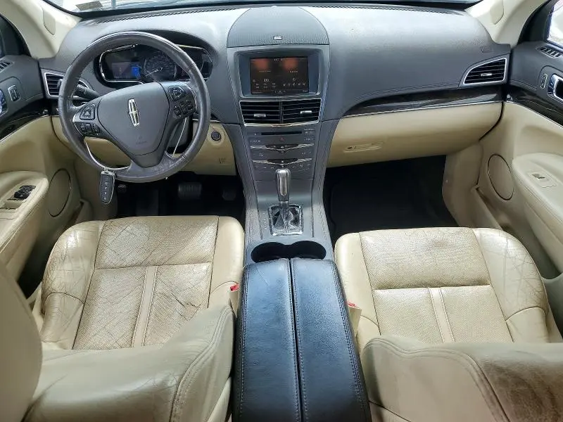 2013 LINCOLN MKT   