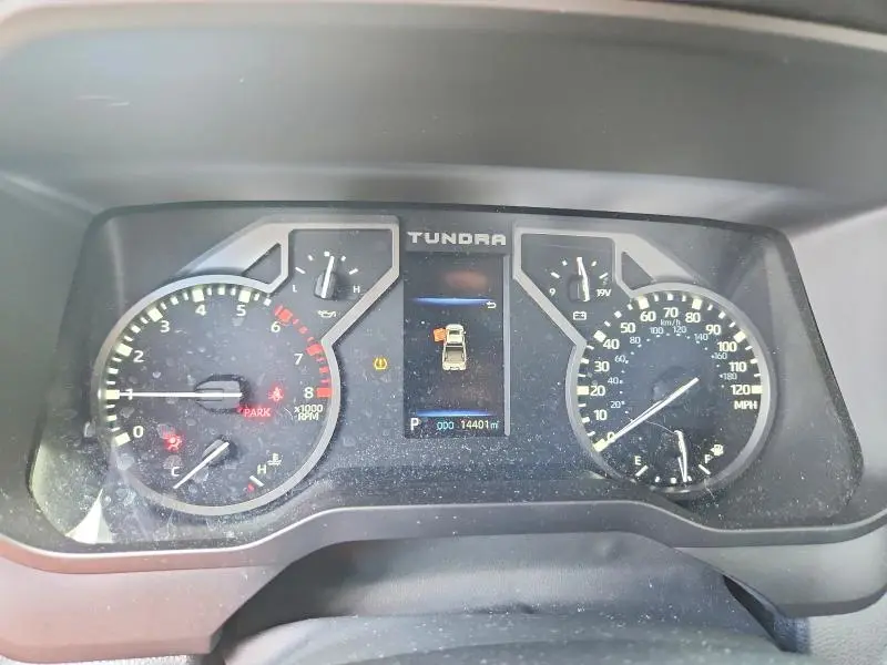 2024 TOYOTA TUNDRA SR5  