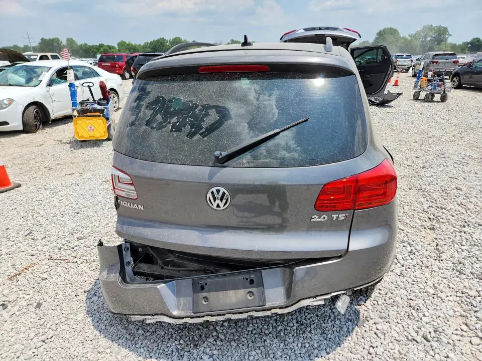 2015 VOLKSWAGEN TIGUAN S  