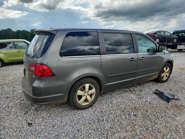 2010 VOLKSWAGEN ROUTAN SE  