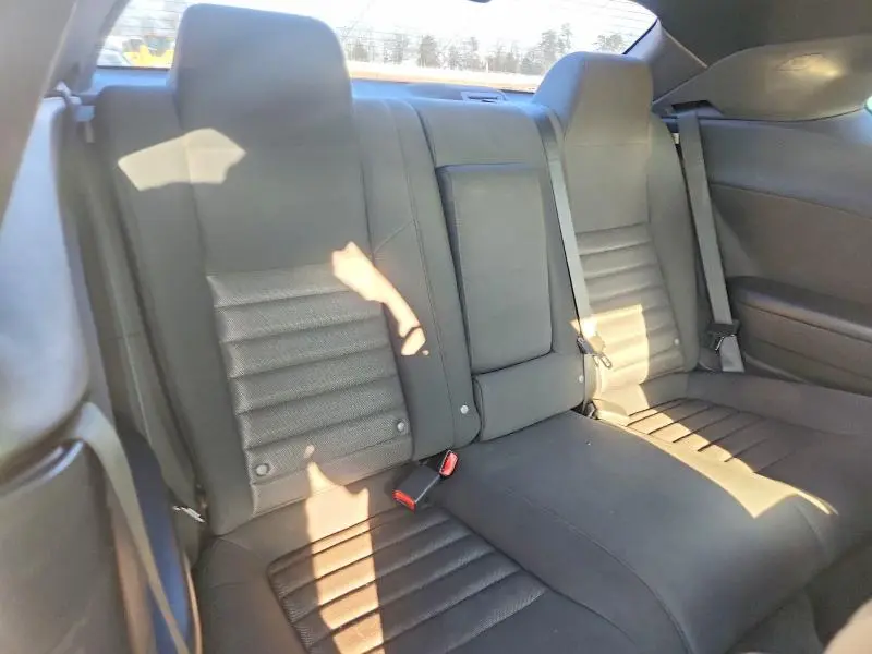 2010 DODGE CHALLENGER SE  