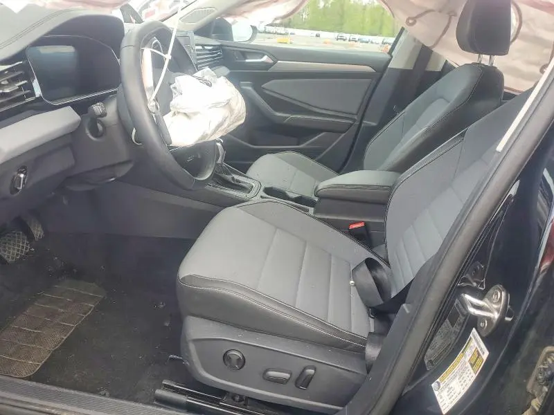2025 VOLKSWAGEN JETTA SE  