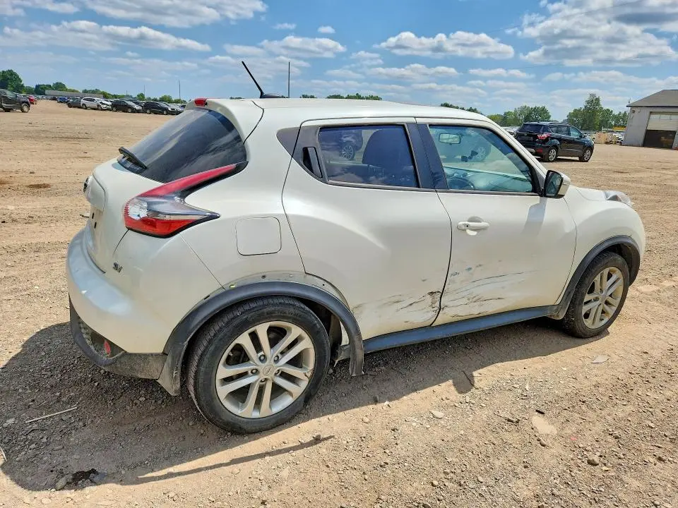 2015 NISSAN JUKE SV  