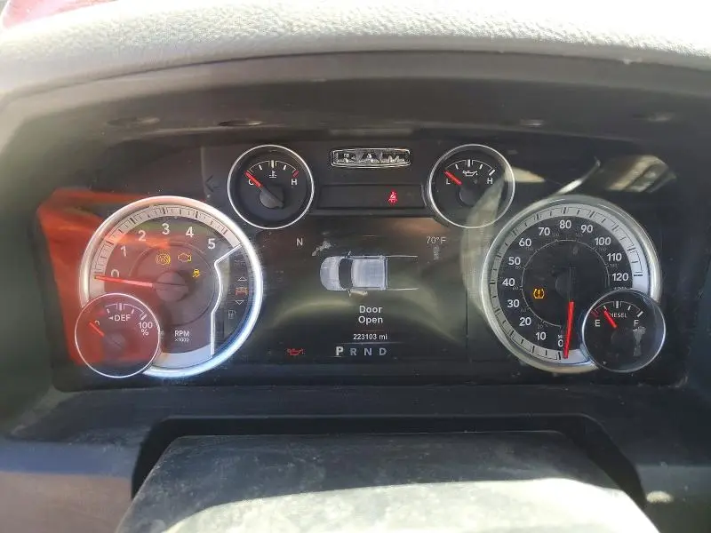 2015 RAM 1500 SLT  