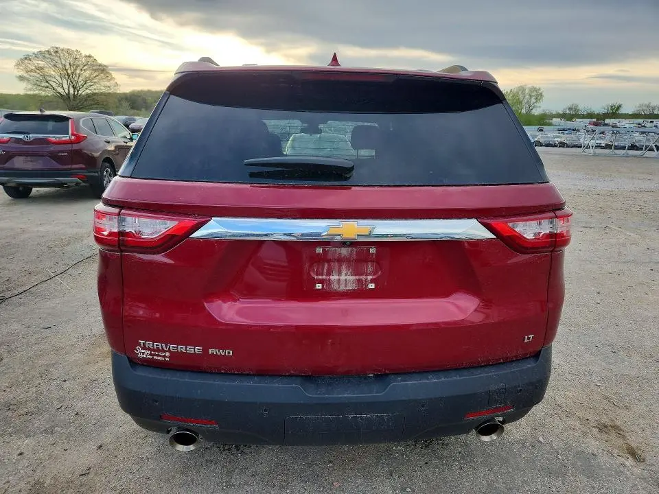 2021 CHEVROLET TRAVERSE LT  