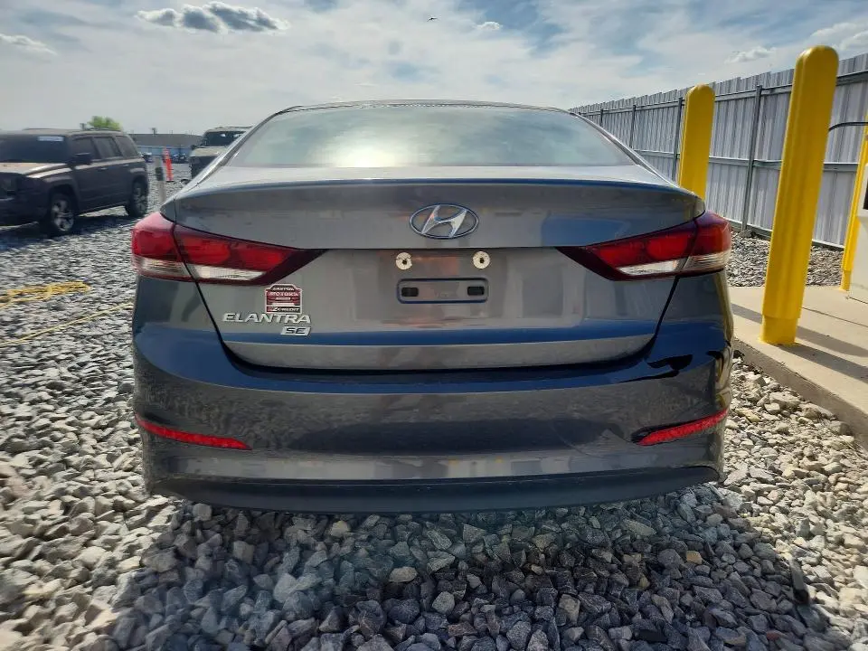 2018 HYUNDAI ELANTRA SE  