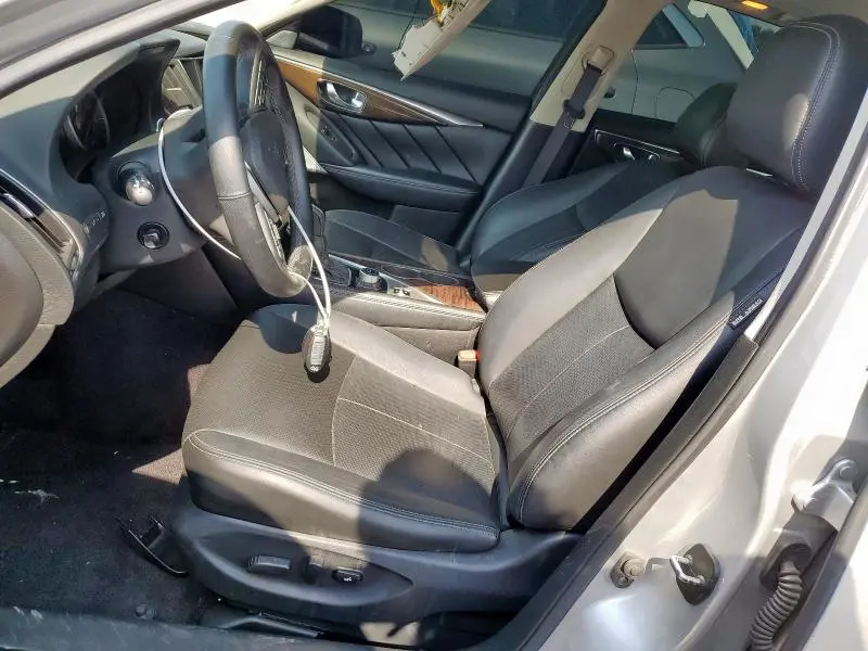 2018 INFINITI Q50 LUXE
