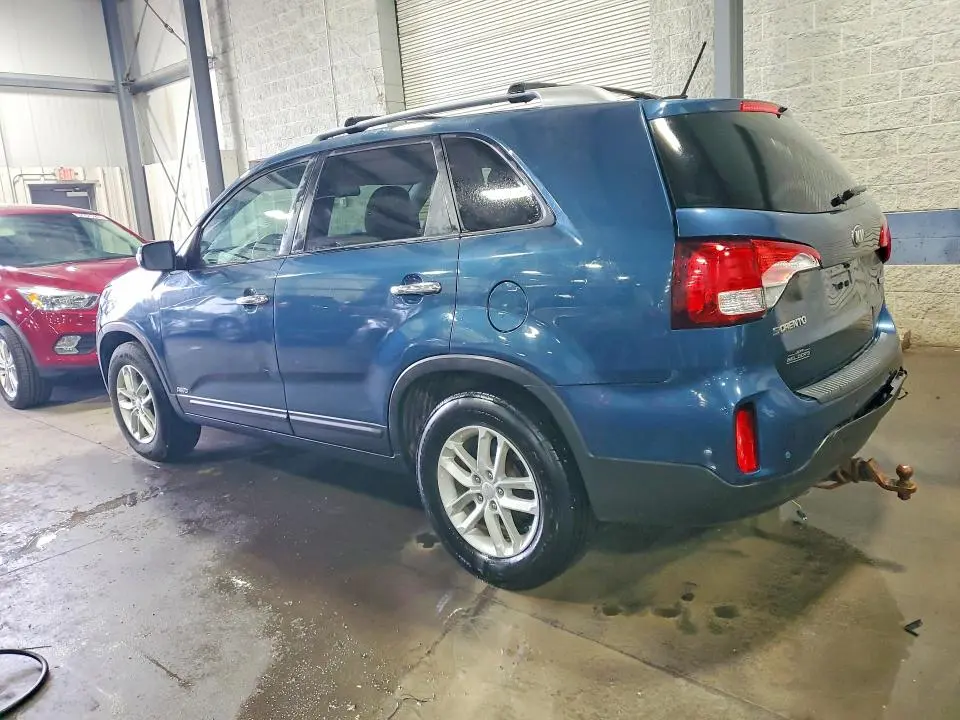 2015 KIA SORENTO LX  