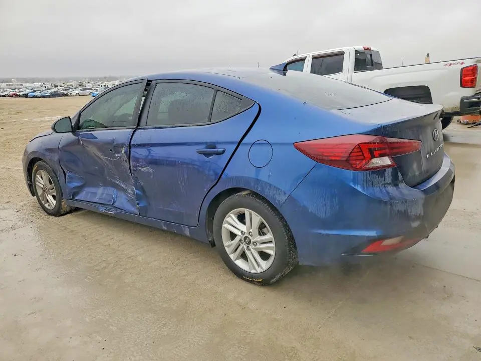 2020 HYUNDAI ELANTRA SEL  