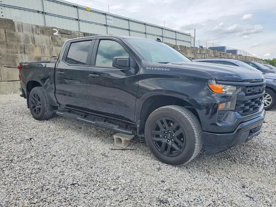 2025 CHEVROLET SILVERADO K1500 CUSTOM  