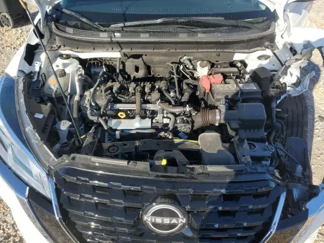 2024 NISSAN KICKS SV  