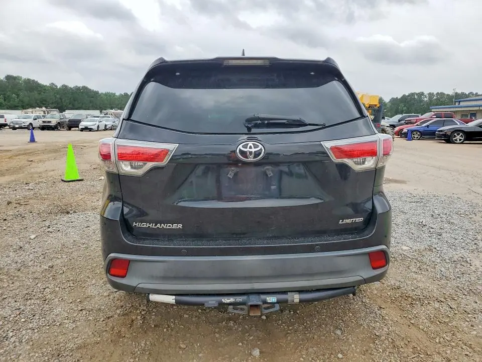 2016 TOYOTA HIGHLANDER LIMITED  