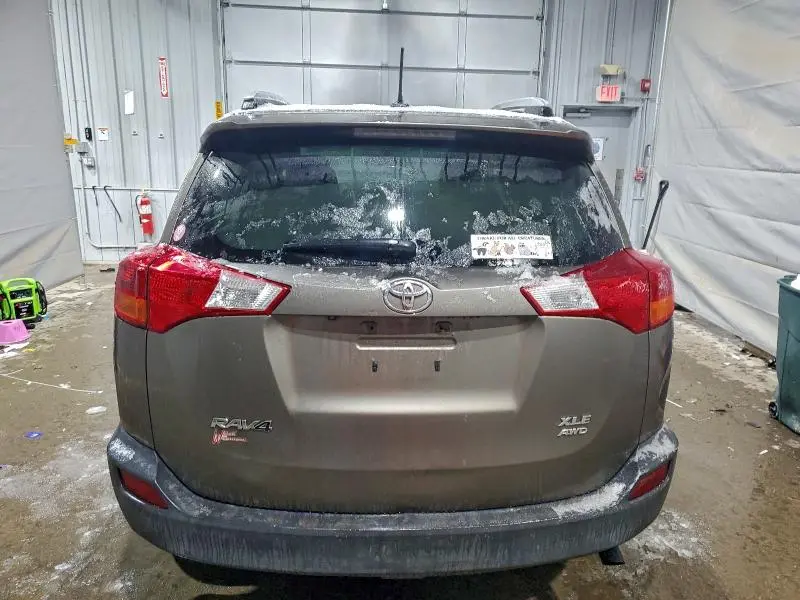 2015 TOYOTA RAV4 XLE  