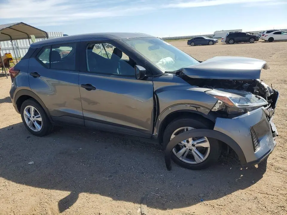 2021 NISSAN KICKS S  