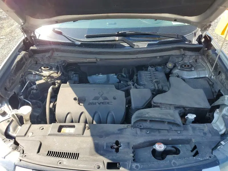 2019 MITSUBISHI OUTLANDER SE  